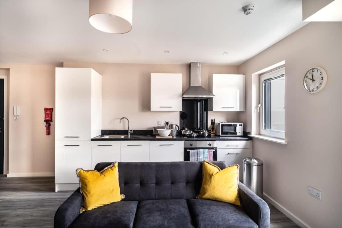 Modern & Stylish 2 Bed Apartment In Manchester Exterior photo