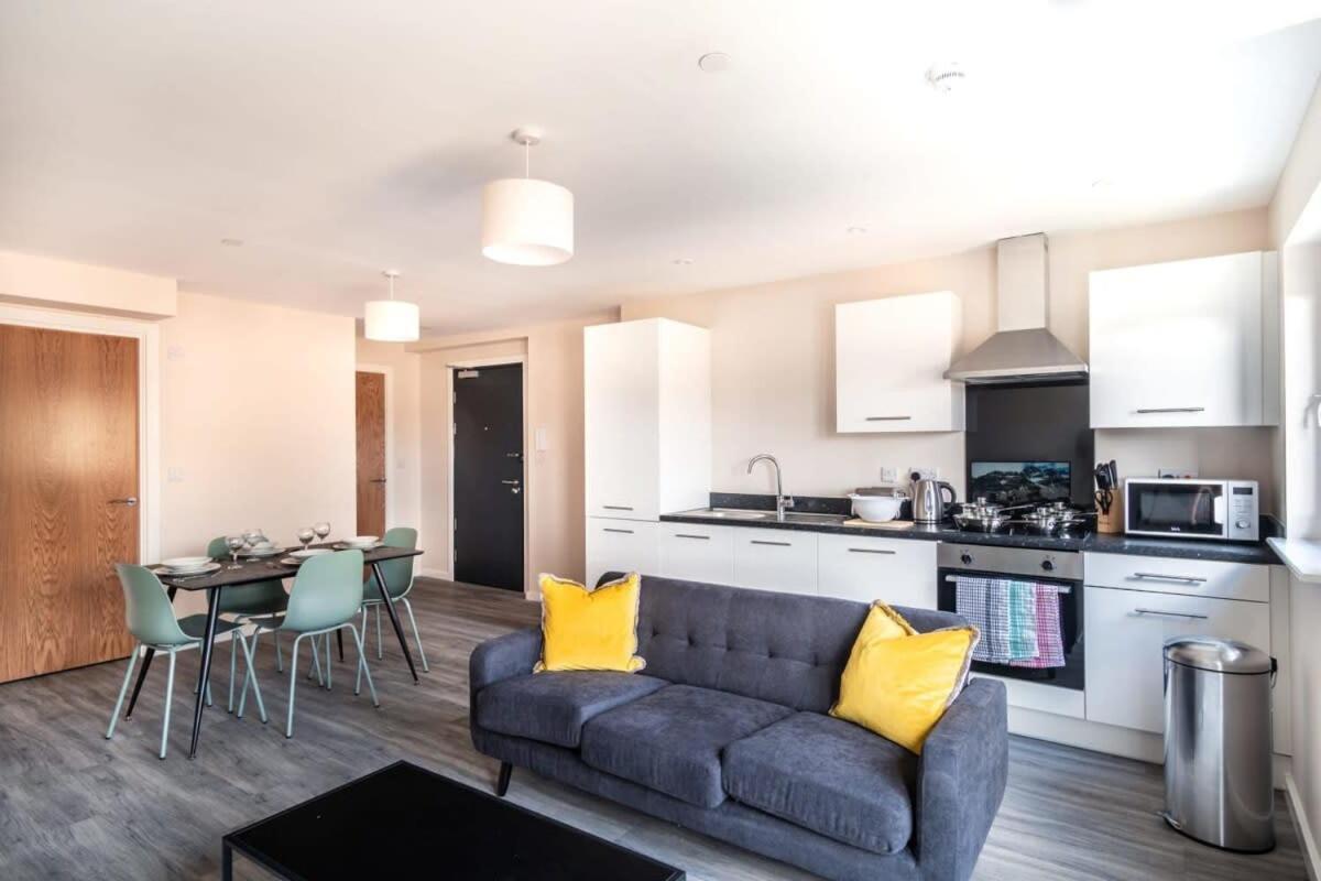 Modern & Stylish 2 Bed Apartment In Manchester Exterior photo
